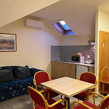 Bed and breakfast Aurora Panzió Bük