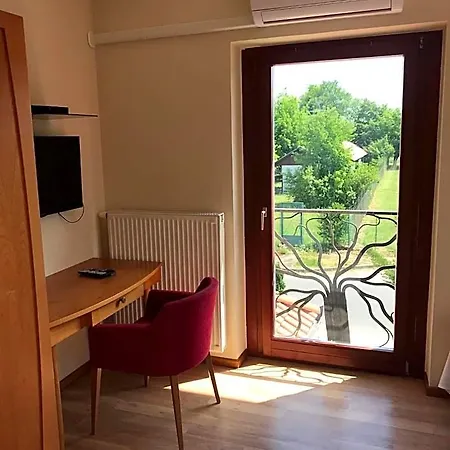 Aurora Panzio Nocleg ze śniadaniem