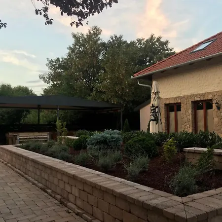 Oda ve Kahvaltı Aurora Panzio 4*
