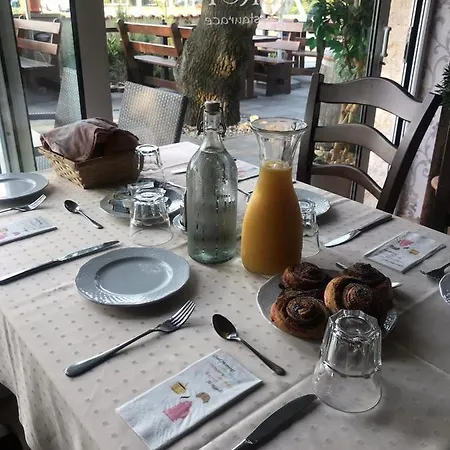 Couette-café Aurora Panzio 4*