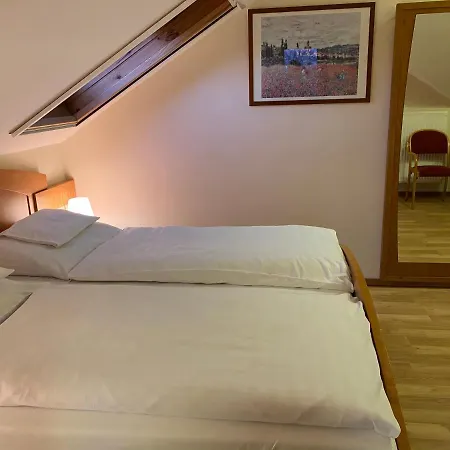 Frühstückspension Aurora Panzio 4*