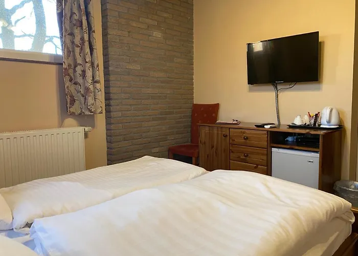 Aurora Panzio Bed & Breakfast Buk